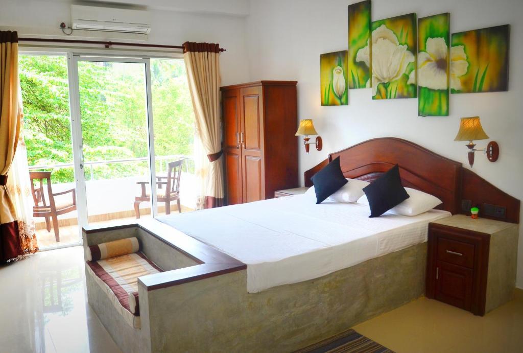 Hotel Sunrich, Kandy Hedeniya Quarto foto